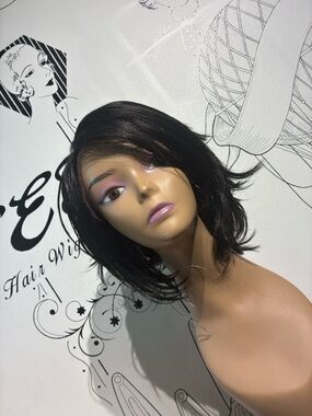 Stylish Short Layered Women's Wig